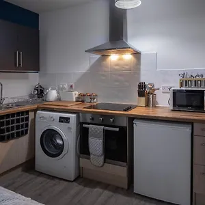 Bank Street 5 Apartment