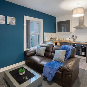 Bank Street 9 Apartment