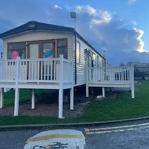 Luxury 6 Berth Caravan, Marton Mere Apartment